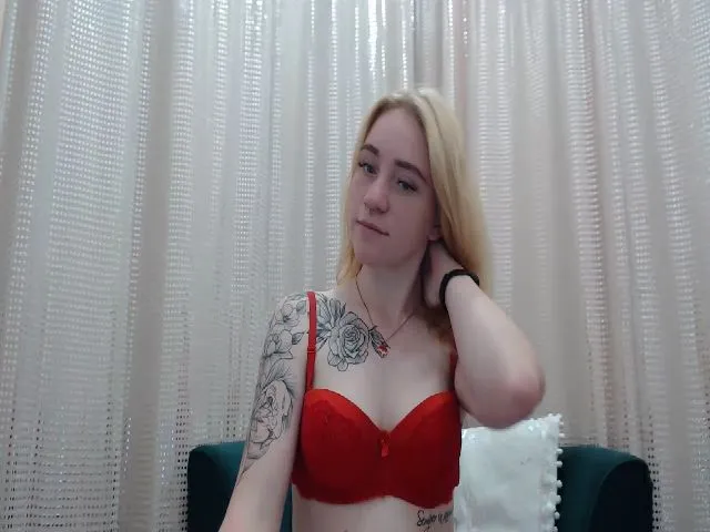 Live sex webcam photo for RedBerryy #259006841