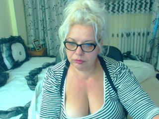 Live sex webcam photo for SonyaHotMilf #287962088