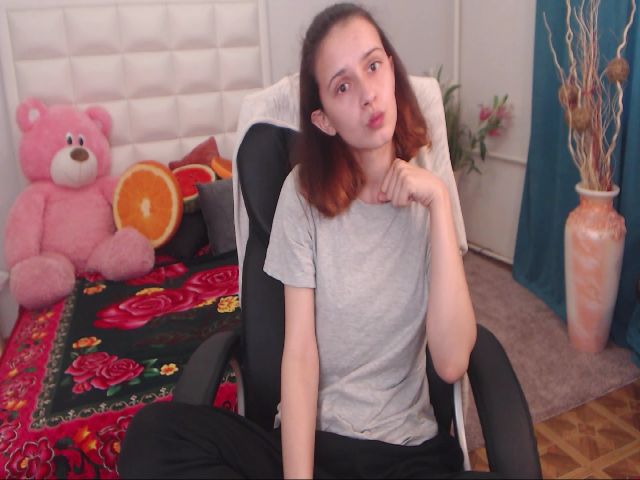 Live sex webcam photo for IrisNichols #257943097