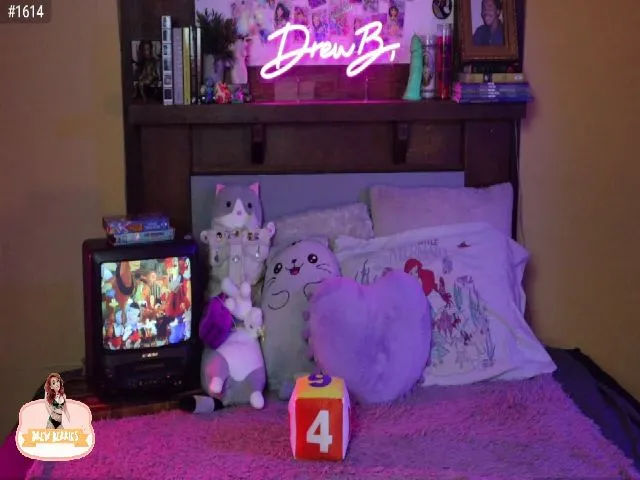 Live sex webcam photo for DrewBerries #260984338