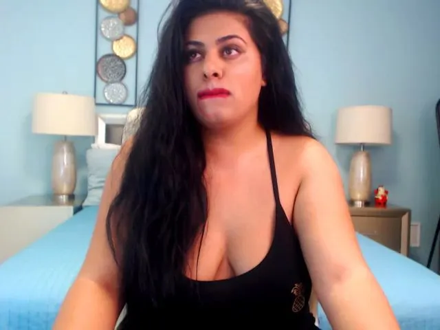 Live sex webcam photo for HeidiCutie #257427821