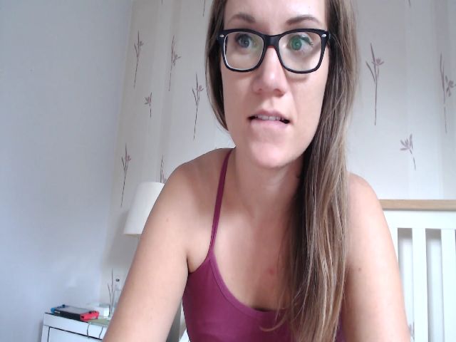 Live sex webcam photo for JennyMFC #263668240