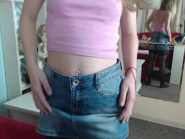 Live sex webcam photo for Sofia-Joy #241214576