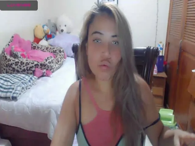 Live sex webcam photo for Meganhill_ #265157982