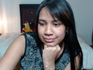 Live sex webcam photo for Rouss- #240533403