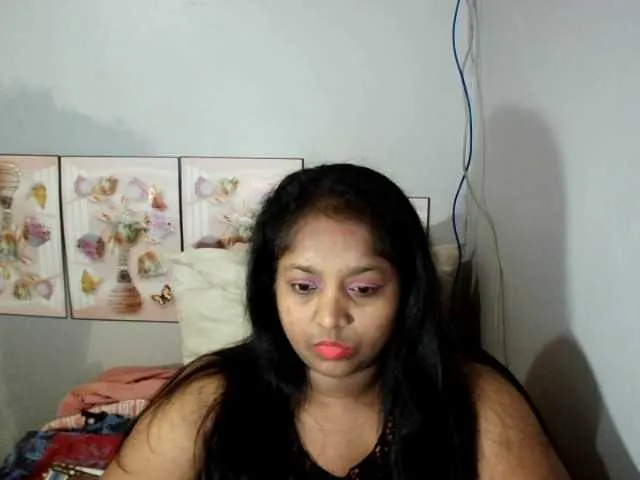 Live sex webcam photo for Indiantasha #287986107