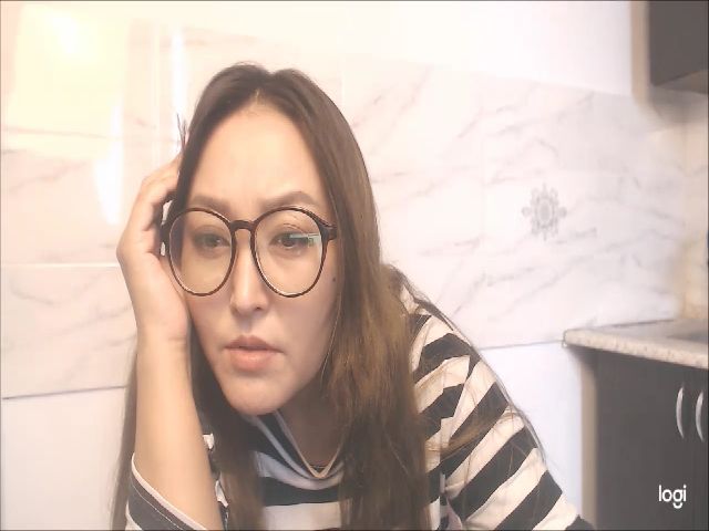 Live sex webcam photo for HrnyTeacher #254376118