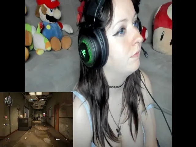 Live sex webcam photo for PrincessBluu #261043417