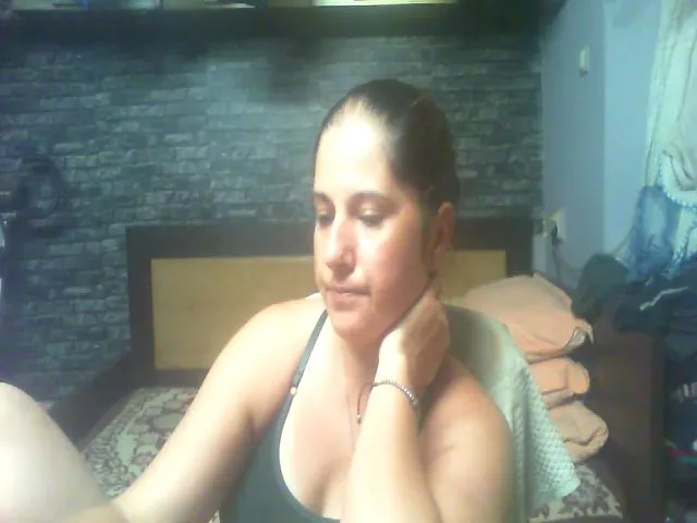 Live sex webcam photo for MGabrielle #258584067