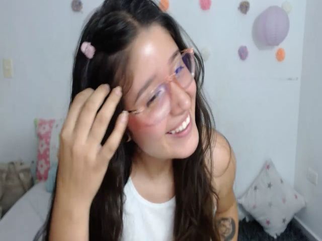 Live sex webcam photo for Em_aa #254031474