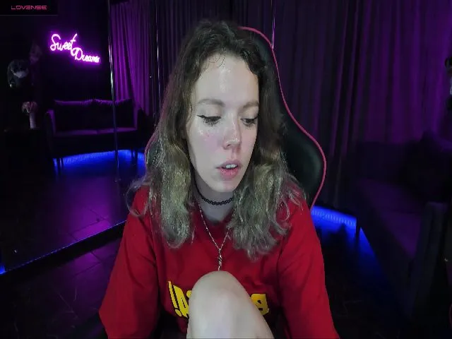 Live sex webcam photo for ClancyOsborne #264664992