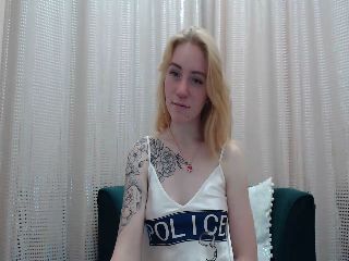 Live sex webcam photo for RedBerryy #251729603