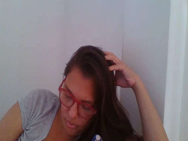 Live sex webcam photo for SweetLola01 #258726364