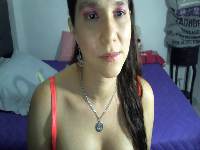 Live sex webcam photo for Sofiahenao #256138608