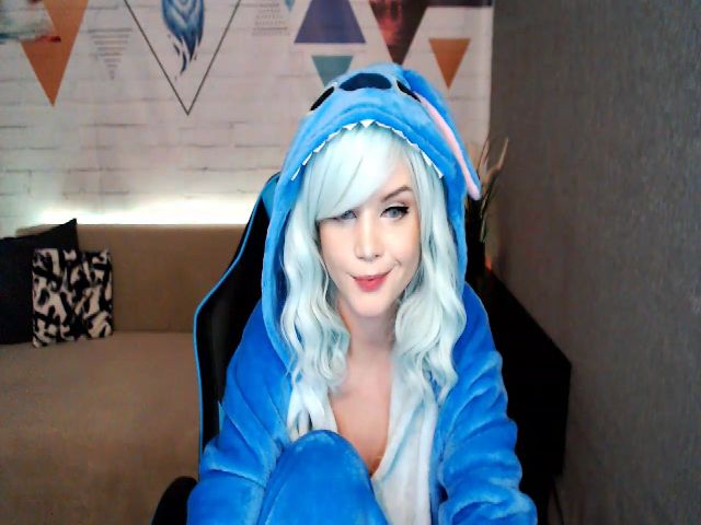 Live sex webcam photo for MonicaHigh #261826343