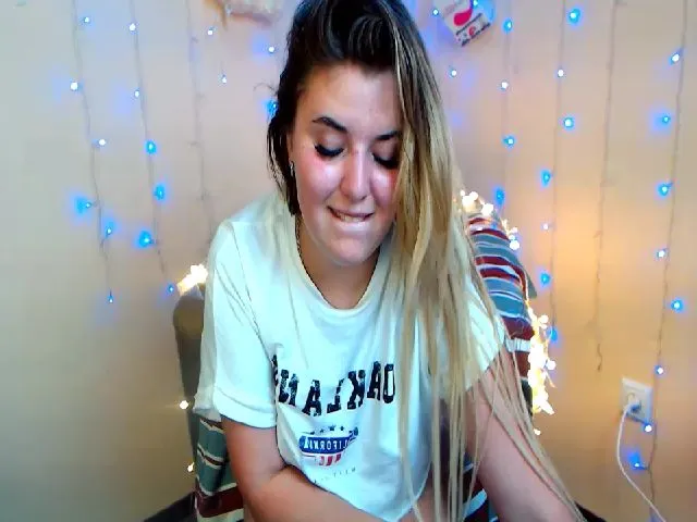 Live sex webcam photo for Alice_placs #252794341