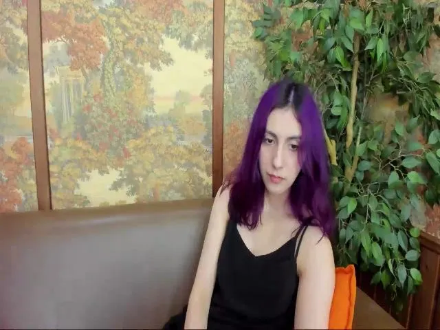 Live sex webcam photo for SarahBanks #264892863