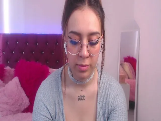 Live sex webcam photo for SamPuckett #256490922