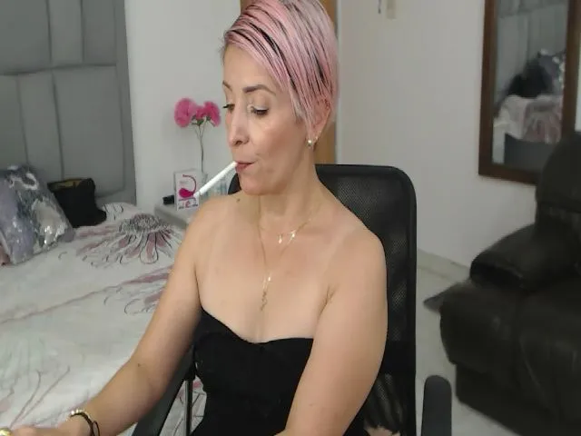 Live sex webcam photo for Juli_mature #255448235