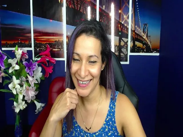Live sex webcam photo for Infernalsexx #264093047