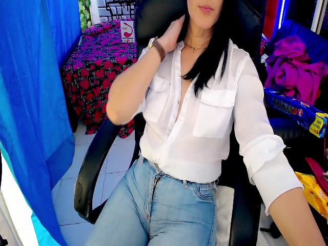 Live sex webcam photo for Sashabreck #287859966