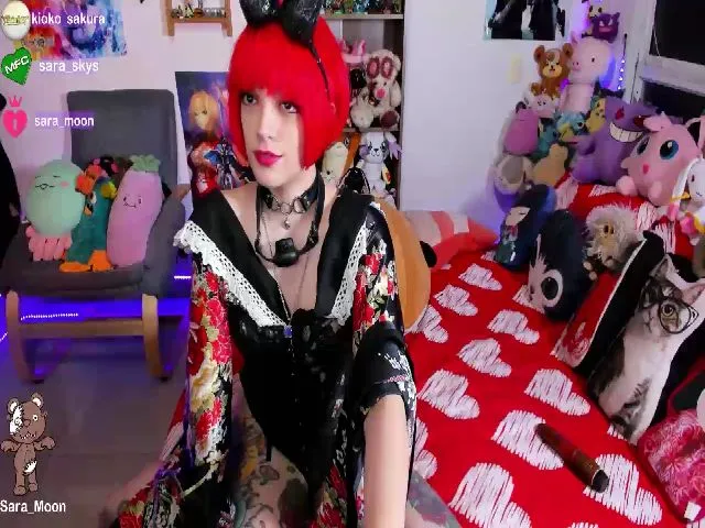 Live sex webcam photo for Sara_Skys #255580213