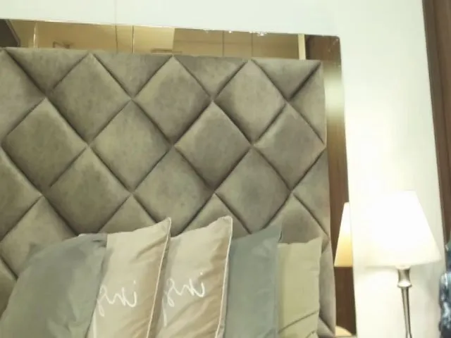 Live sex webcam photo for JullyAngel #258433751