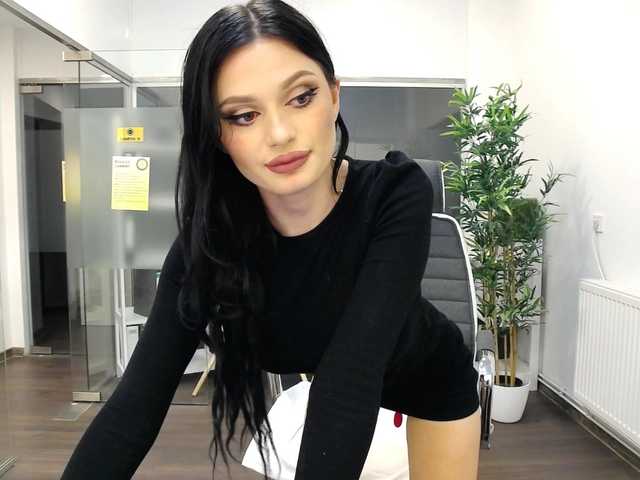 Live sex webcam photo for SugarDolly #240996888