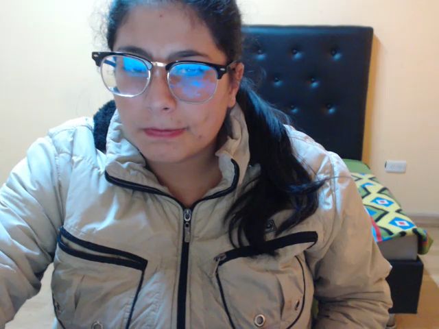 Live sex webcam photo for Aishafoxxx #261671069