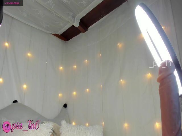 Live sex webcam photo for Pia_tn #260330969