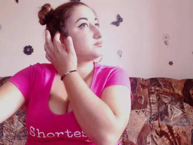 Live sex webcam photo for KinkyMyax #265470838