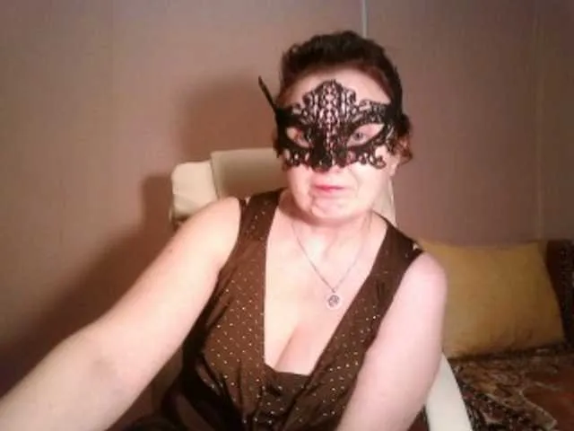 Live sex webcam photo for leeloofire #241094446