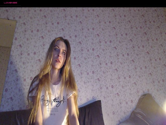 Live sex webcam photo for Miss_123_ #261550020