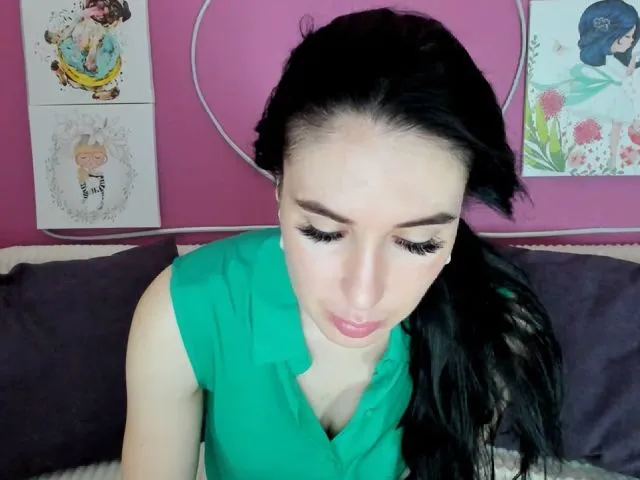 Live sex webcam photo for Lilly_Shine #256595555