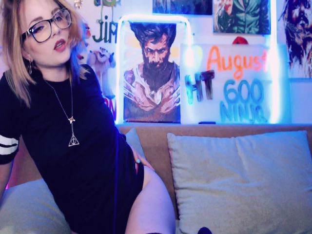 Live sex webcam photo for Nika_Cakes #264954928