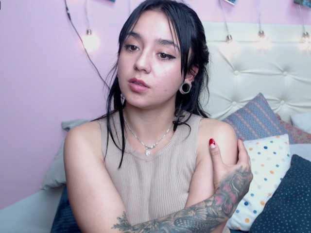 Live sex webcam photo for Azul69- #245563330