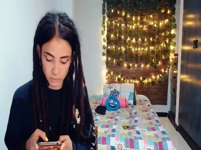 Live sex webcam photo for Luna__sparkly #259042843