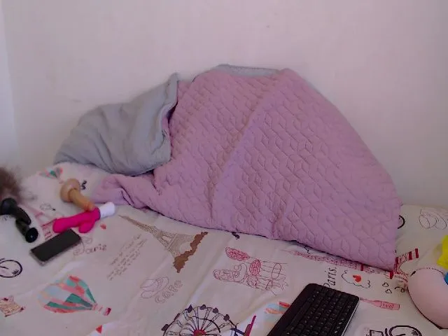 Live sex webcam photo for AngieDavies #258736455