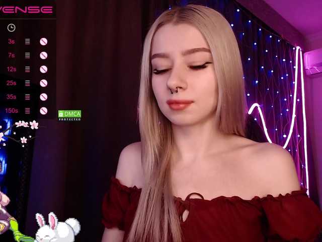 Live sex webcam photo for Annelitt #287948057