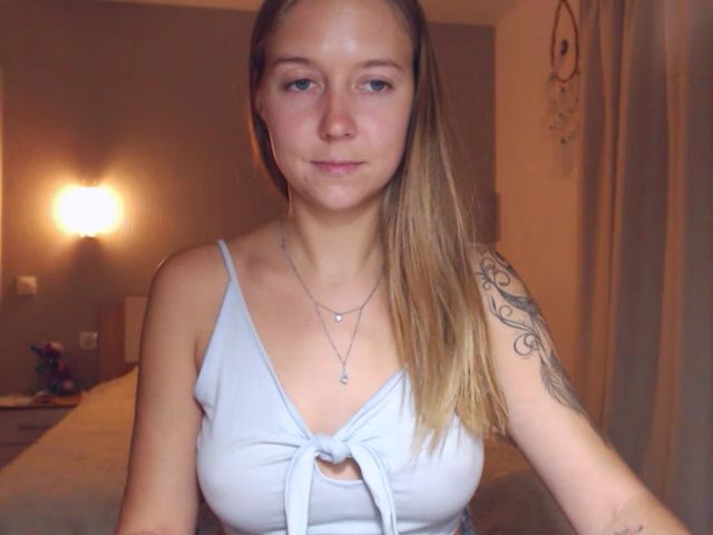 Live sex webcam photo for SylviaOneill #262744599