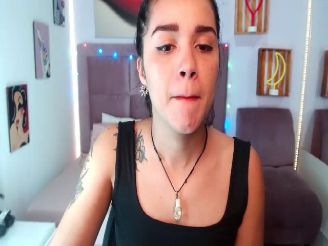 Live sex webcam photo for Graicy_Reyes #254791355