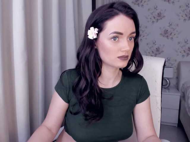 Live sex webcam photo for jessykm123 #241229810