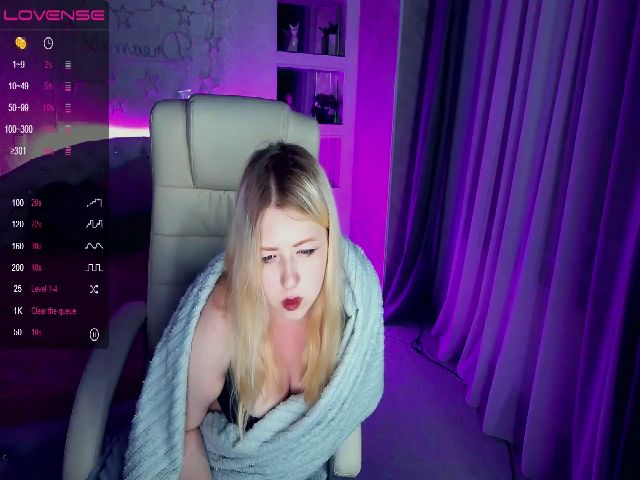 Live sex webcam photo for TinkerrBelll #255785975