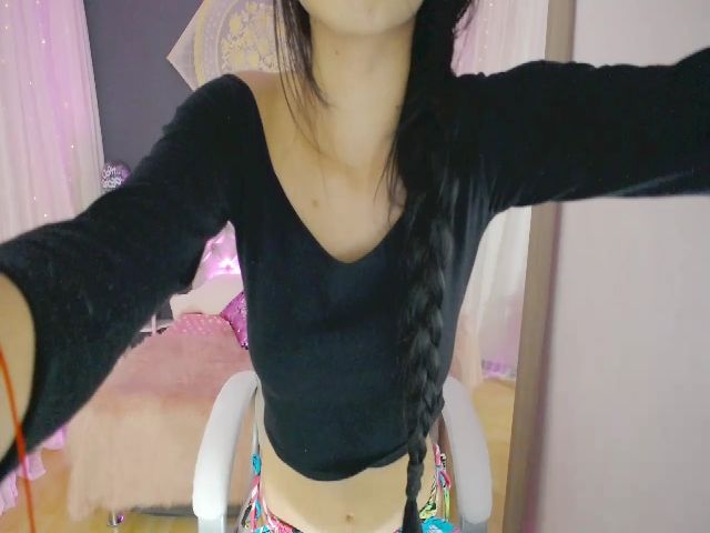 Live sex webcam photo for Karina_V #256696358