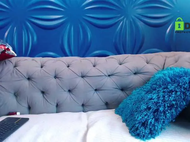 Live sex webcam photo for KeilaSummer #241303419