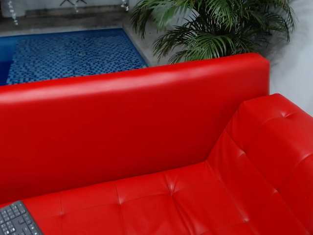 Live sex webcam photo for sweetfer #249340636