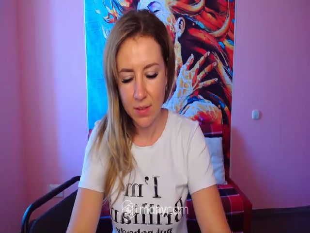 Live sex webcam photo for LoveMe_All #256828270