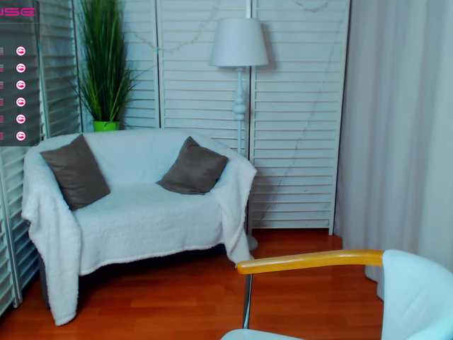 Live sex webcam photo for TastyPussya #241374299