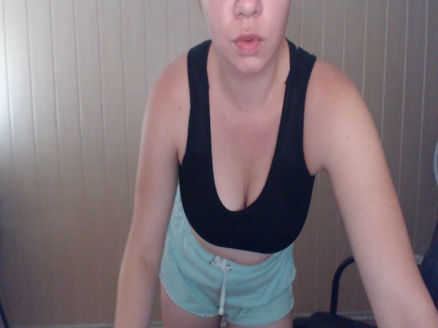 Live sex webcam photo for JiMiola #259834156