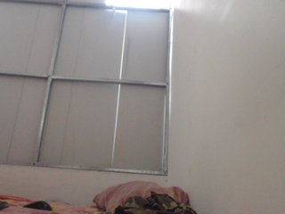 Live sex webcam photo for julianahothot #240741409